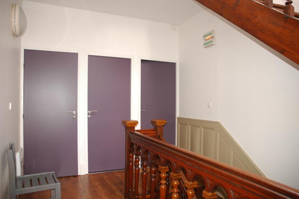 La Maison Des Randonneurs Hostel Оксер Екстериор снимка