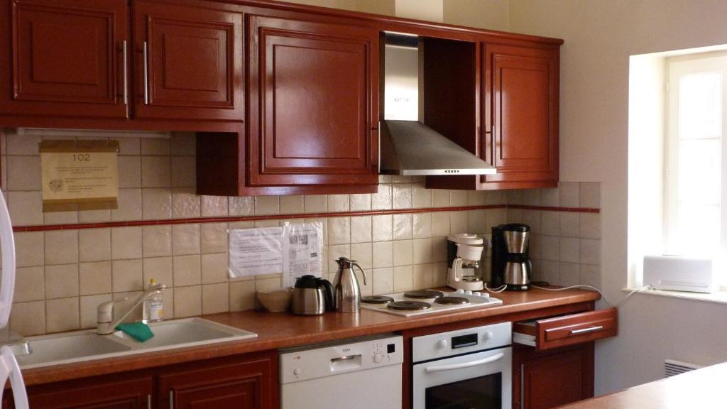 La Maison Des Randonneurs Hostel Оксер Екстериор снимка