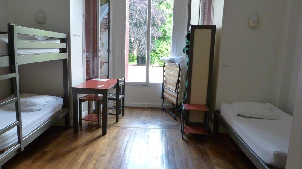 La Maison Des Randonneurs Hostel Оксер Стая снимка