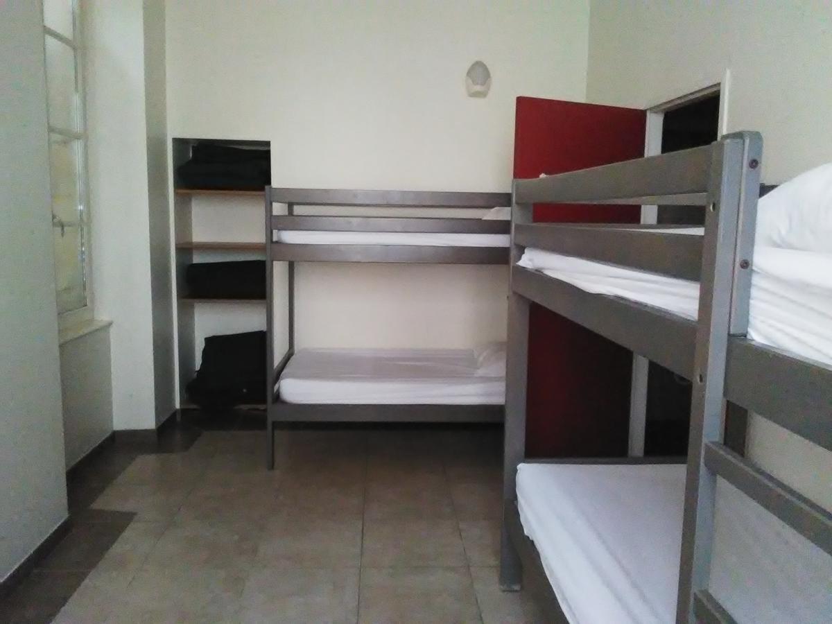 La Maison Des Randonneurs Hostel Оксер Екстериор снимка